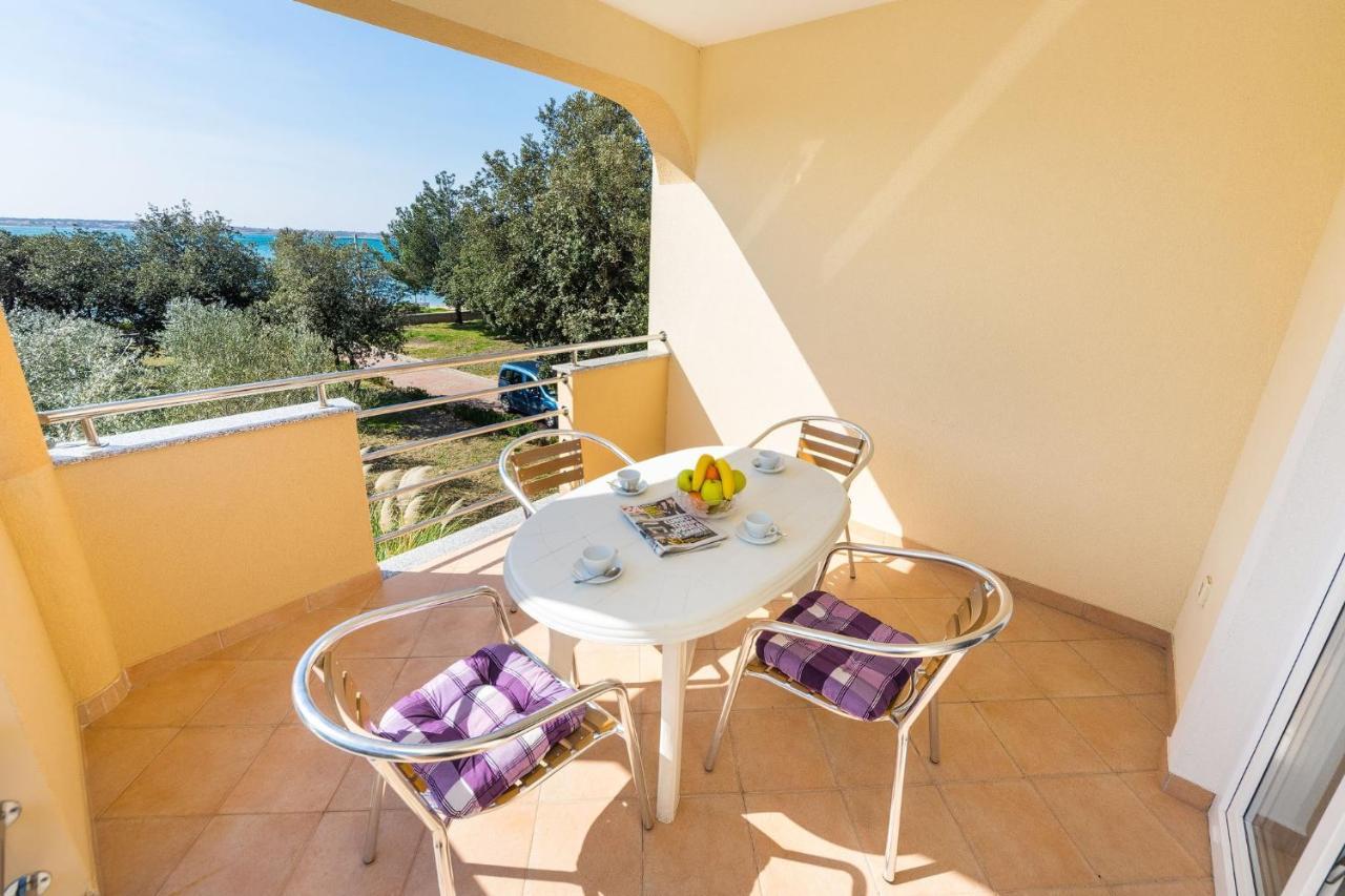 Apartments By The Sea Vrsi - Mulo, Zadar - 5951 Ngoại thất bức ảnh
